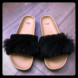 UGG Slippers Size 7.5